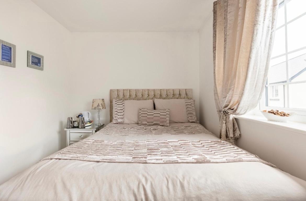 Fullers Modern And Stylish Room Chudleigh Extérieur photo